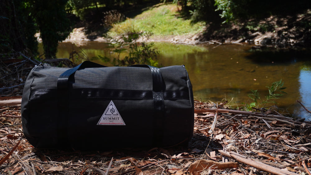 Stirling Medium Round Canvas Gear Bag, built for high-country tracks and everyday wear and tear.